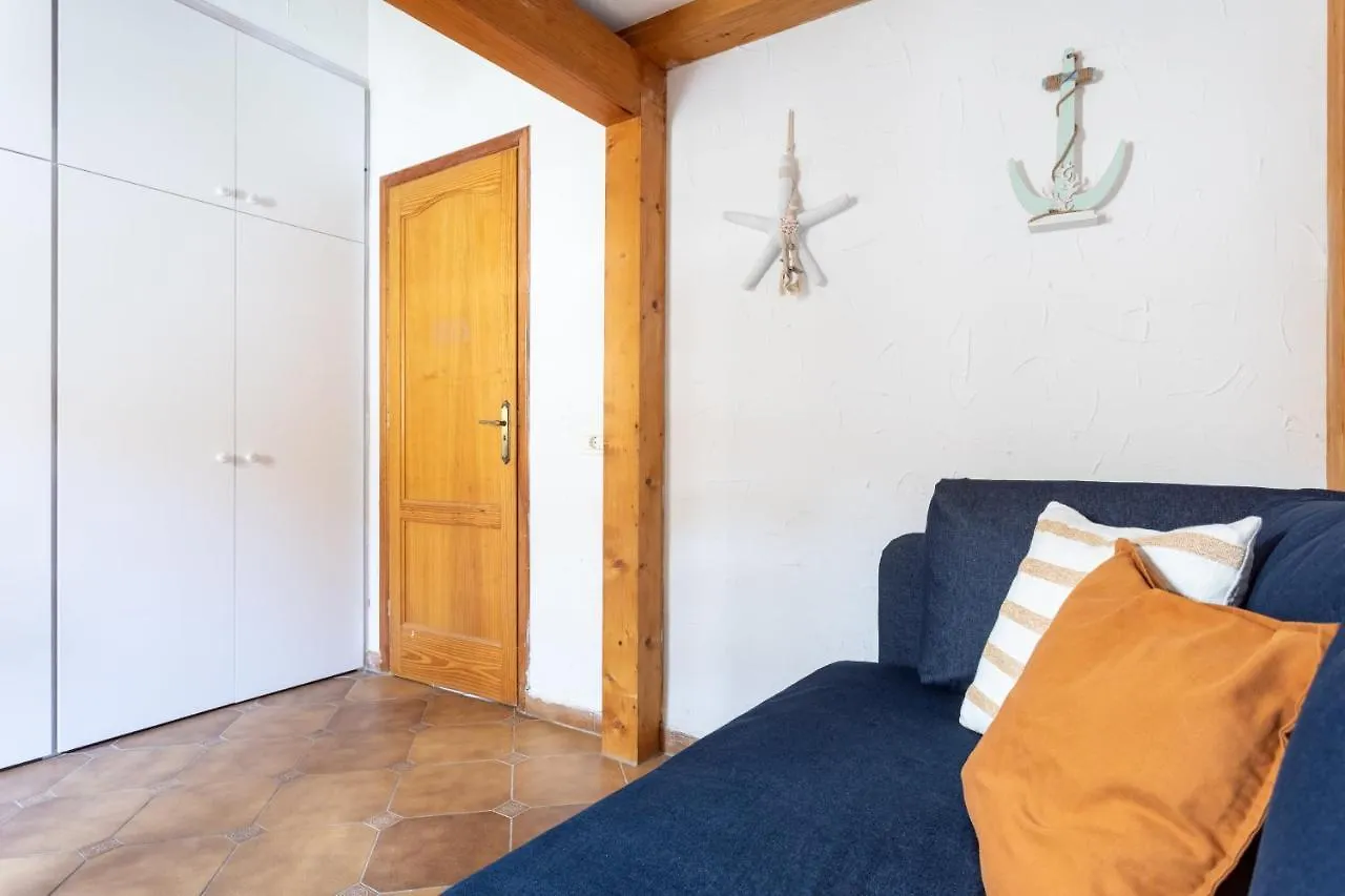 Casa Platano: Oceanview Oasis with Private Pool and Family-Friendly Amenities Villa Poris de Abona