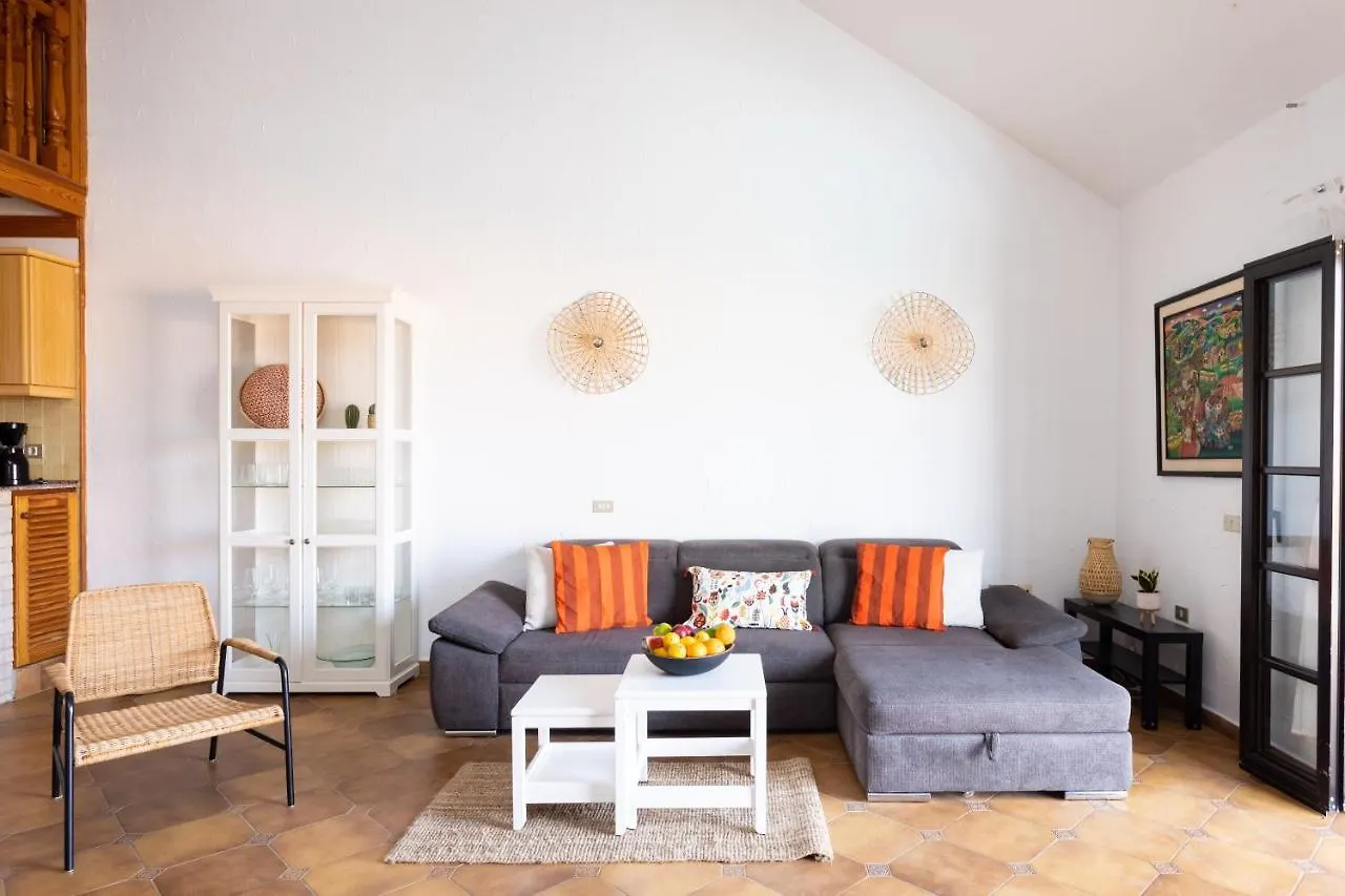 Casa Platano: Oceanview Oasis with Private Pool and Family-Friendly Amenities Villa Poris de Abona