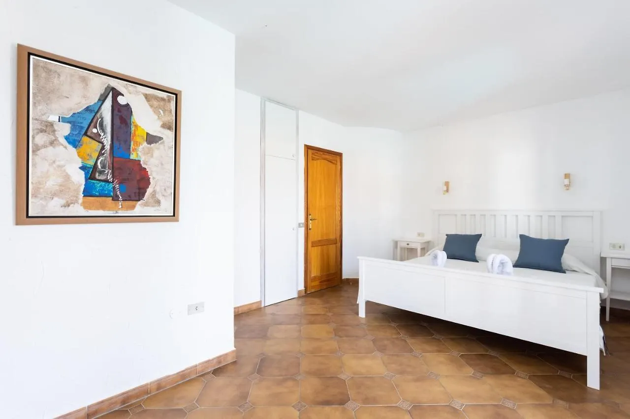 Casa Platano: Oceanview Oasis with Private Pool and Family-Friendly Amenities Villa Poris de Abona