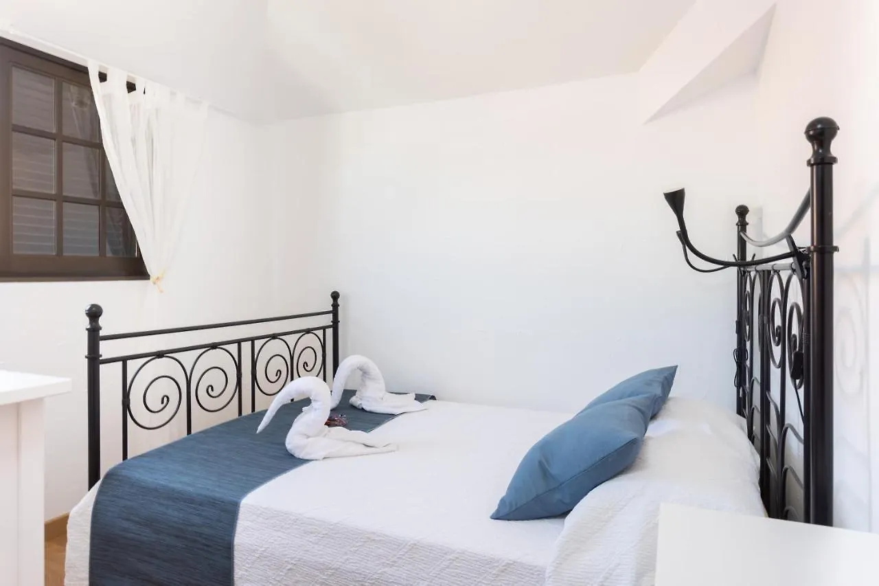 Casa Platano: Oceanview Oasis with Private Pool and Family-Friendly Amenities Villa Poris de Abona