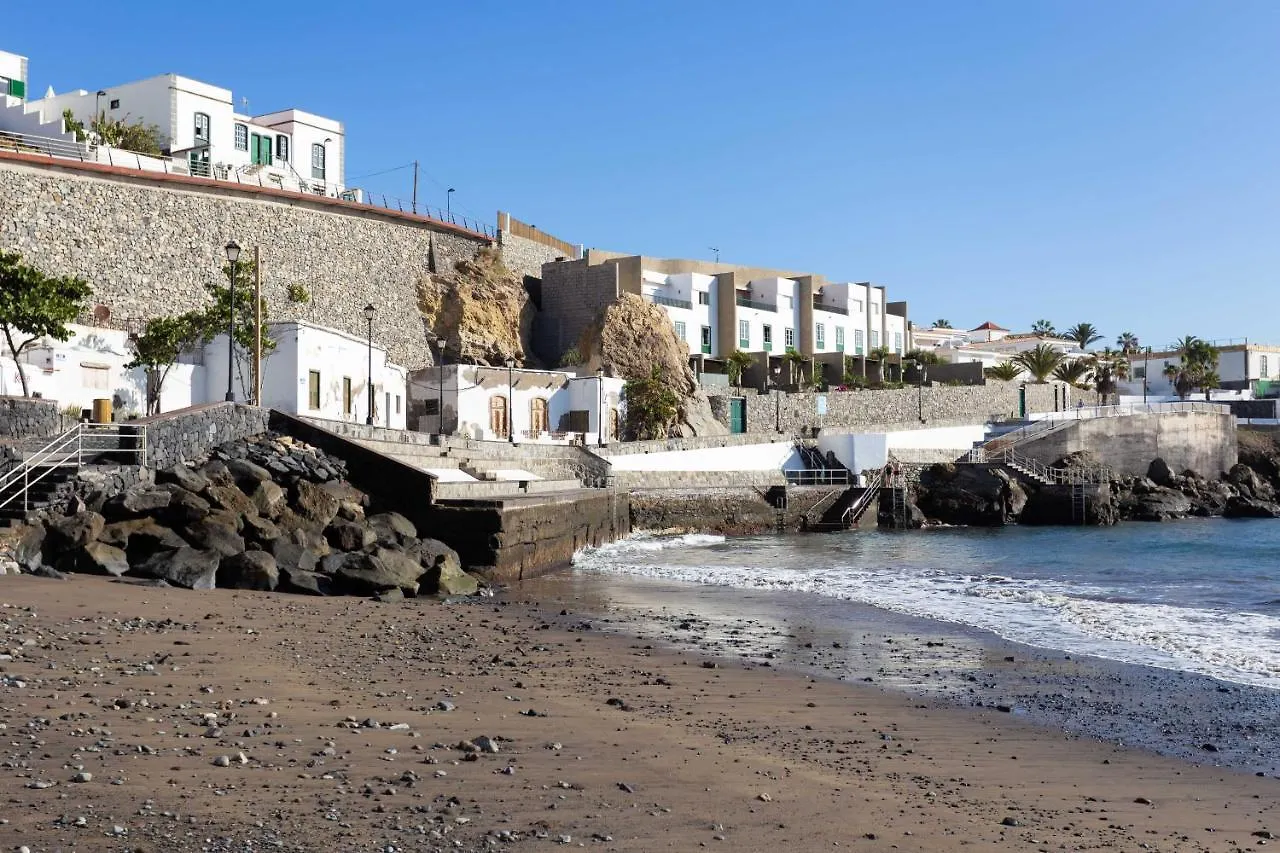 Casa Platano: Oceanview Oasis with Private Pool and Family-Friendly Amenities Villa Poris de Abona