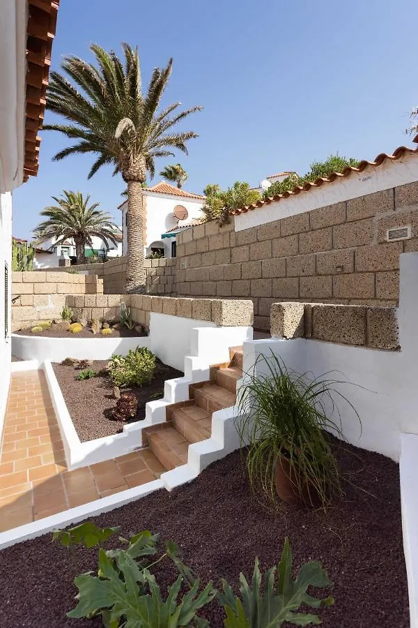 Casa Platano: Oceanview Oasis with Private Pool and Family-Friendly Amenities Villa Poris de Abona