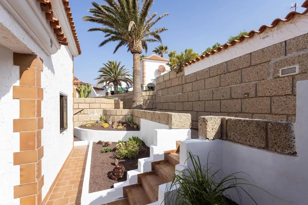 Casa Platano: Oceanview Oasis with Private Pool and Family-Friendly Amenities Villa Poris de Abona