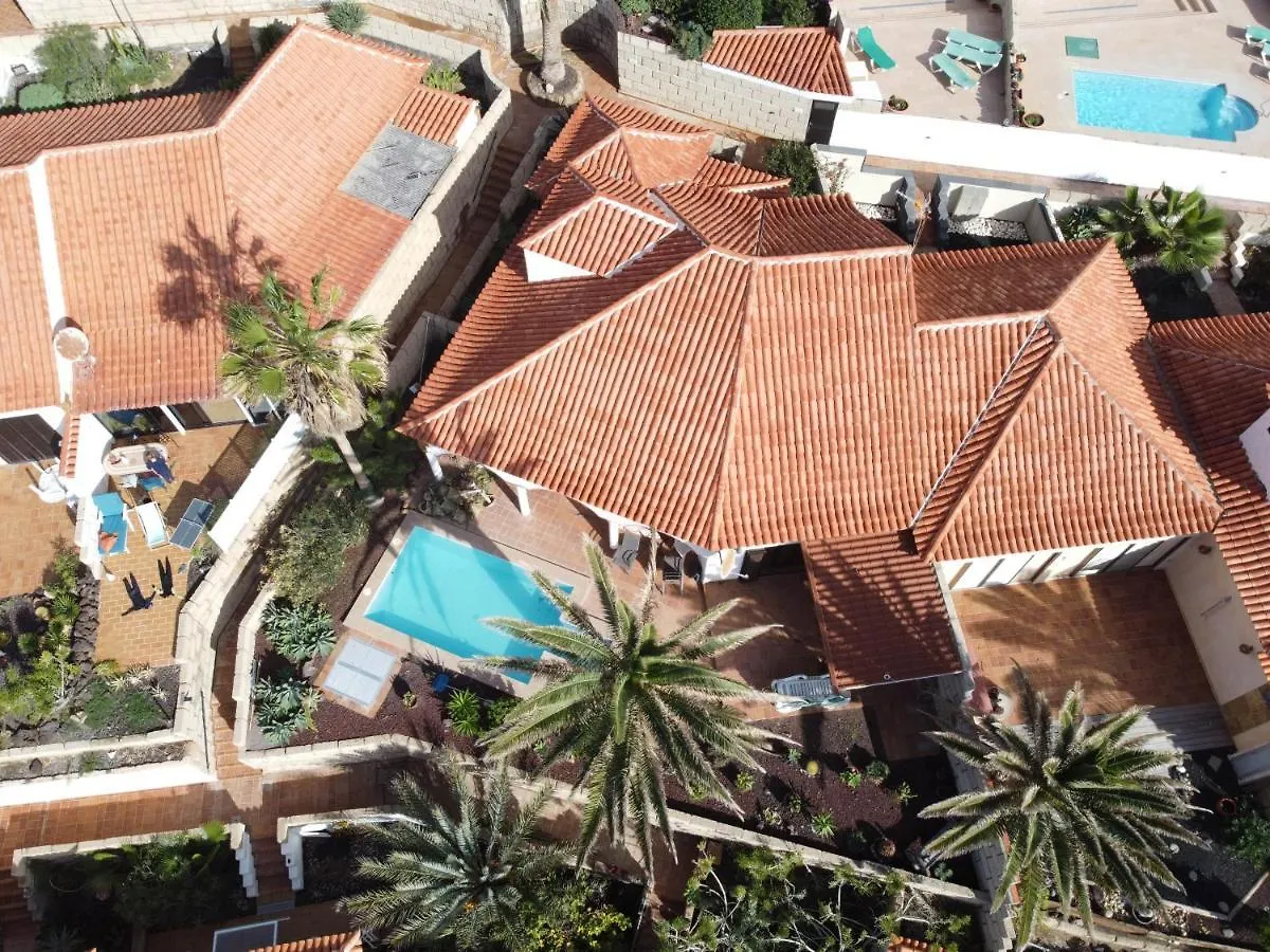 Casa Platano: Oceanview Oasis with Private Pool and Family-Friendly Amenities Villa Poris de Abona